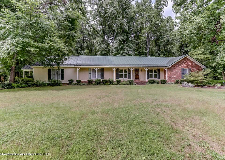 1st image of 3528 Debbie Ln