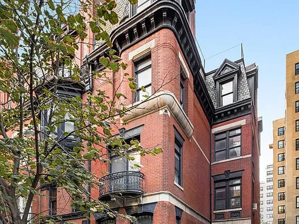 146 E 89th St, New York, NY 10128