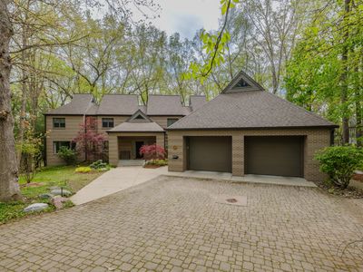 3801 Songbird Ln, Kalamazoo, MI, 49008