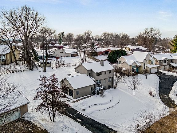 2nd image of W5753 Thistledown Dr