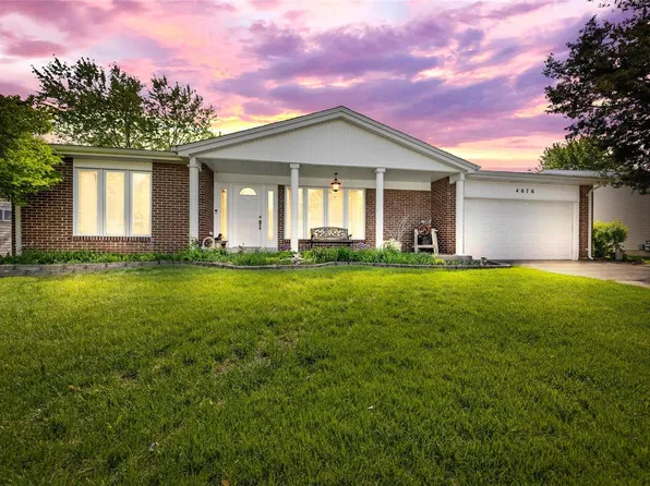 4076 Waterfall Dr, Florissant, MO 63034