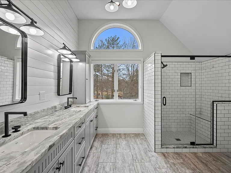745 Iris Ct — Photo 23