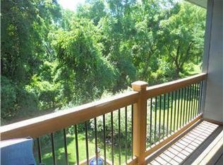 124 Foxfire Dr, Newark, DE 19711