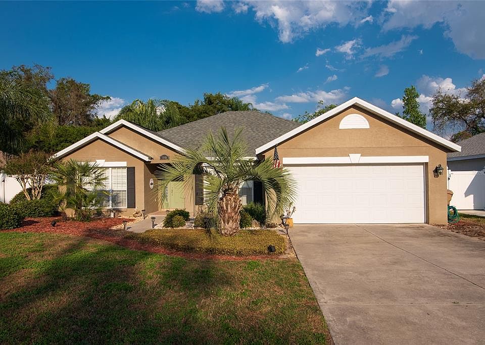 1st image of 33808 Silver Pine Dr
