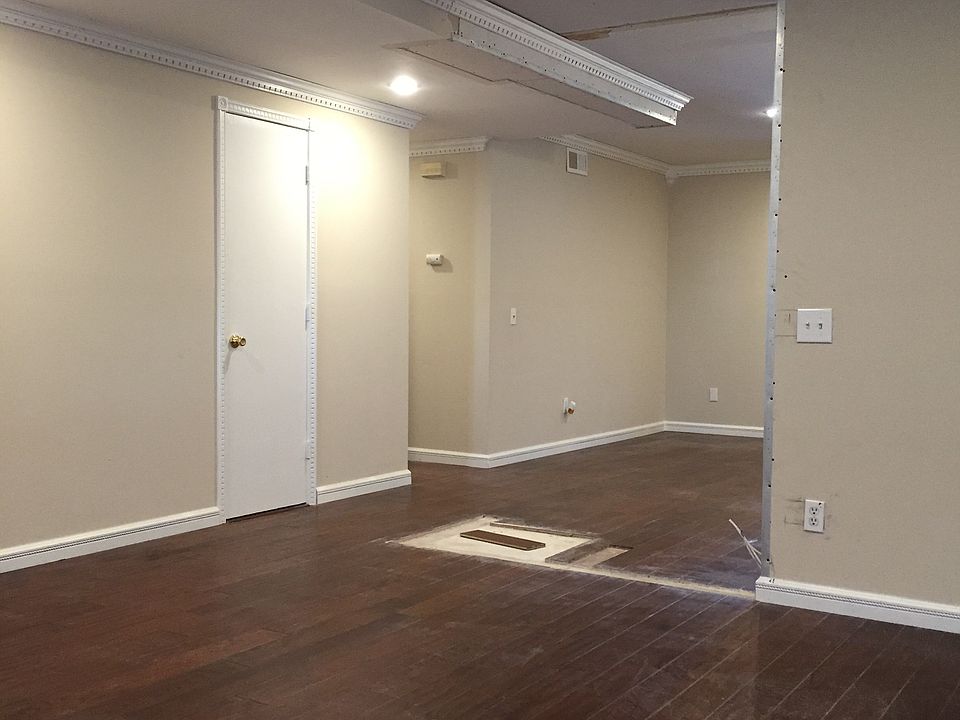 Living room to kitchen