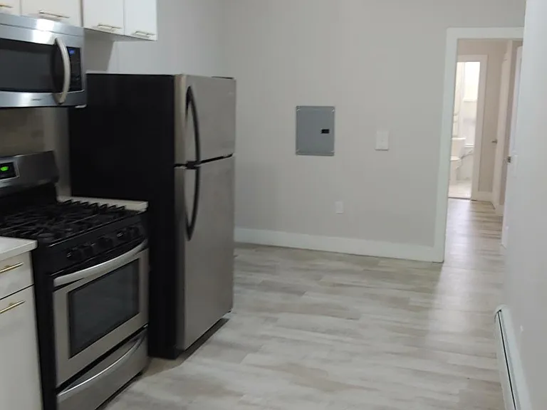 207 Webster Ave #2A — Photo 2