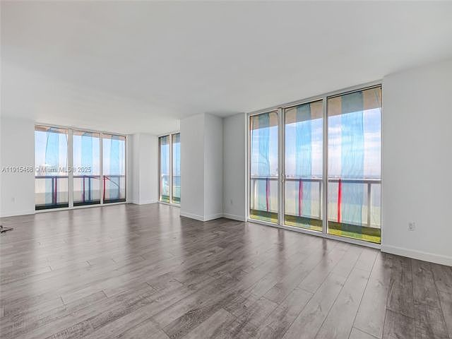 1st image of 50 Biscayne Blvd APT 3902