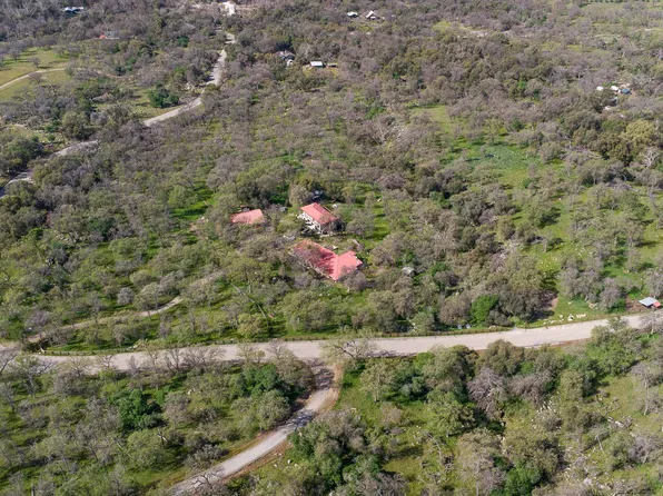 44294 Sequoia Oaks Drive, Three Rivers, CA 93271