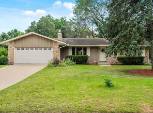 10384 Partridge St NW, Coon Rapids, MN 55433