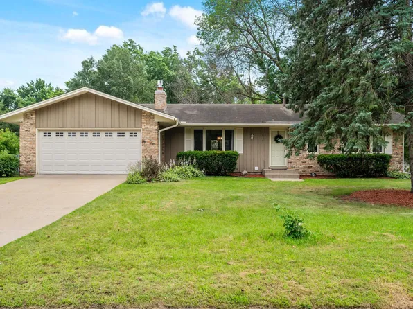 10384 Partridge St NW, Coon Rapids, MN 55433