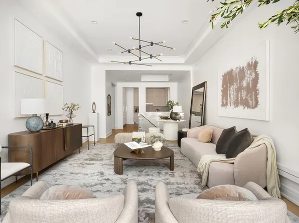 320 East 82nd Street image 5 of 10