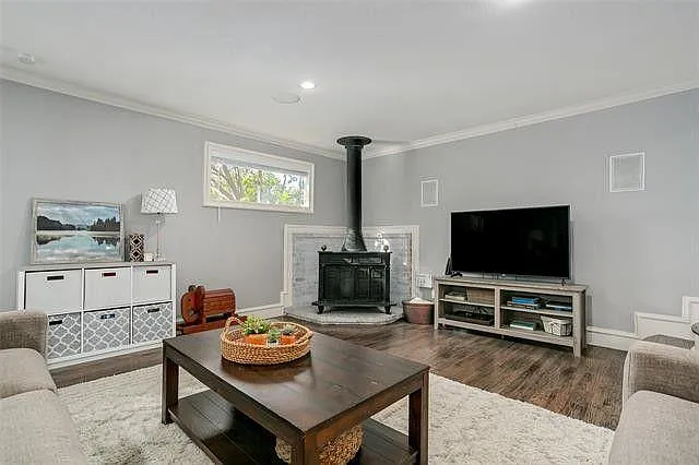 3704 Seguin Dr — Photo 6