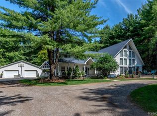 13486 Harris Rd, Chesaning, MI 48616