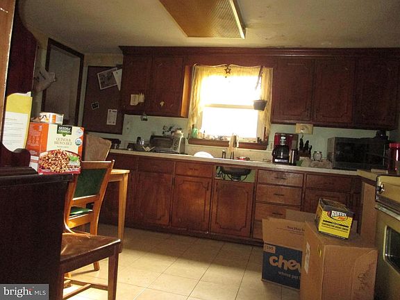 3rd image of 4145 Main St