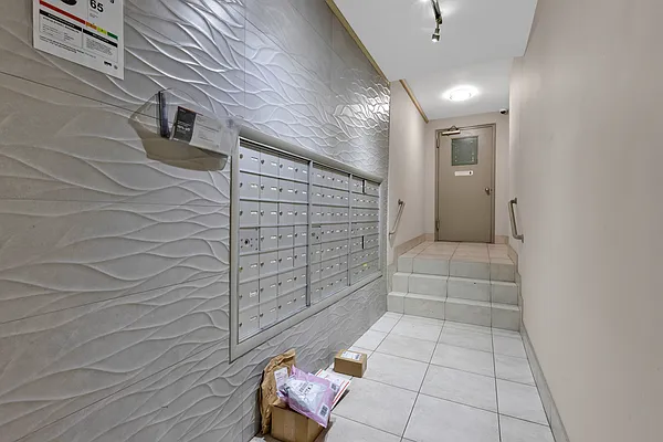 Sold by Remax Edge | media 4