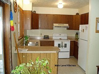 2nd image of 1421 Veterans Dr