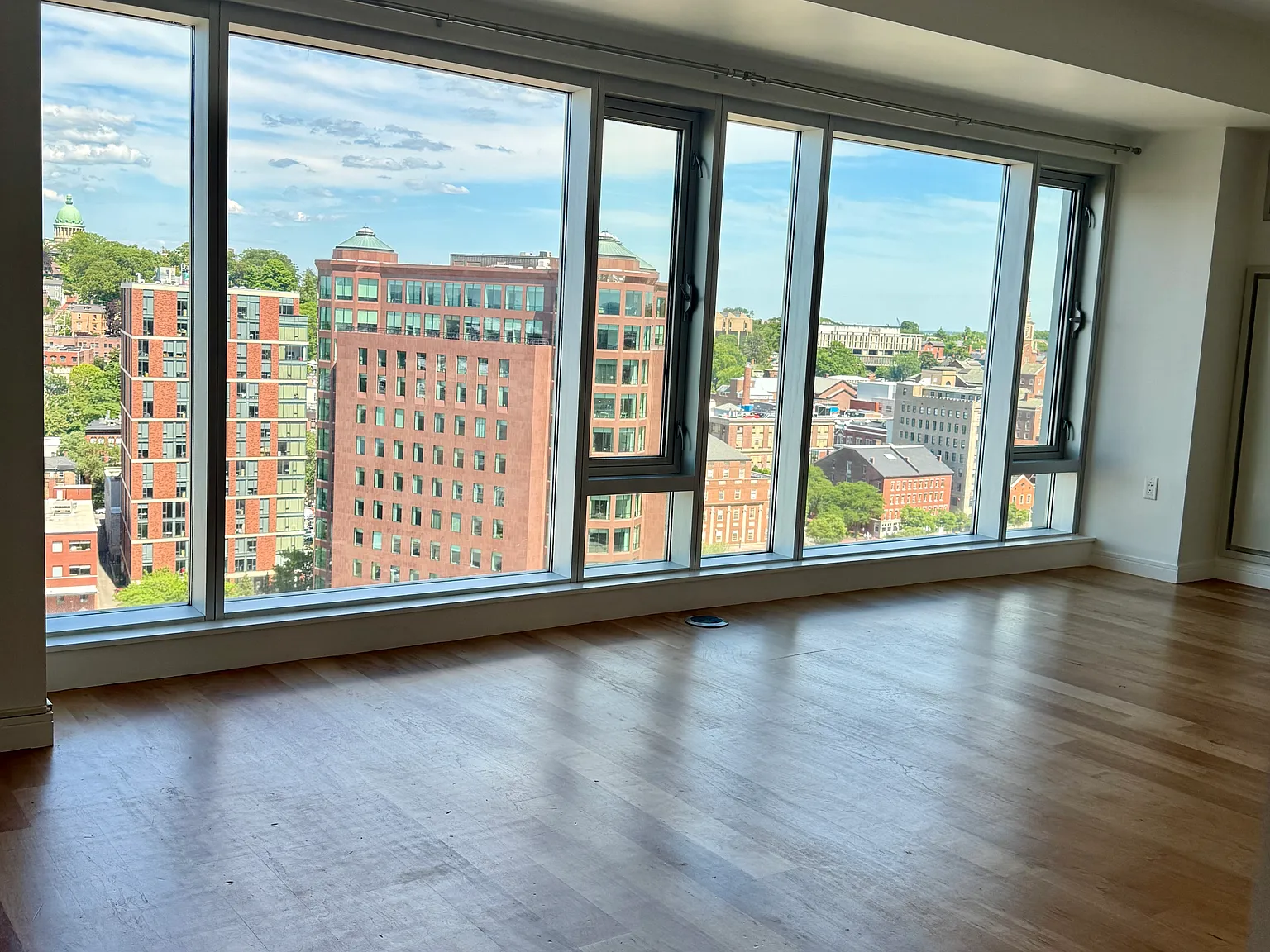 1 bed, 879 sqft, $2,800 — Photo 4