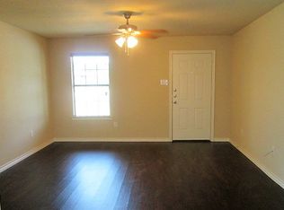 3234 Ellen Dr, Commerce, TX 75428