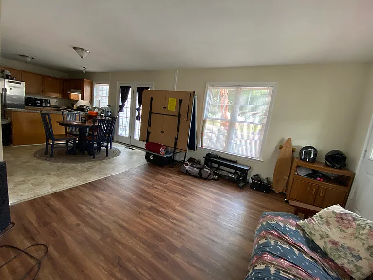 1608 Wallace St — Photo 30