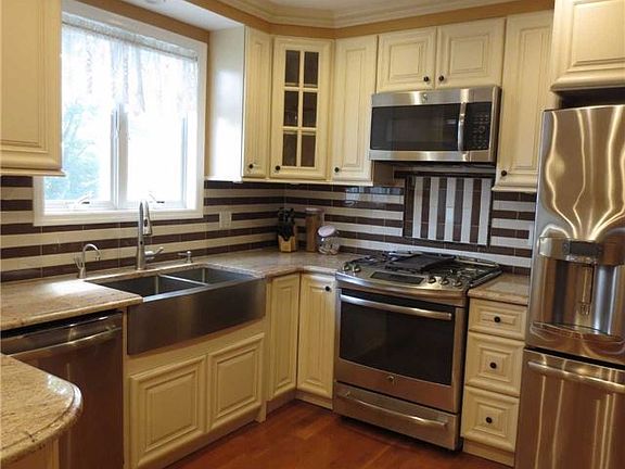 3rd image of 20 Thelma St