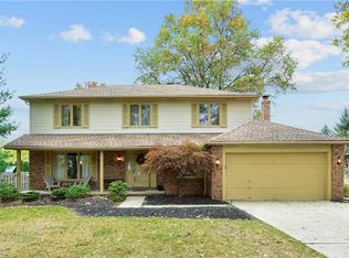 25898 Tallwood Dr, North Olmsted, OH
