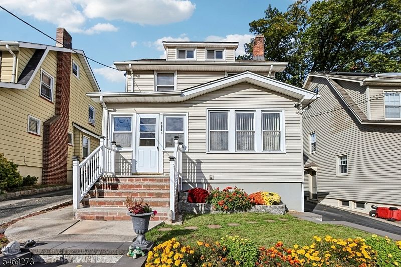 1st image of 163 Maple St
