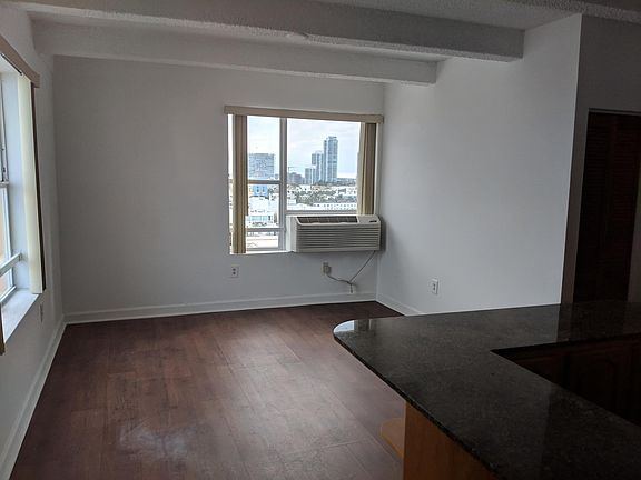 2nd image of 820 Washington Ave #1101