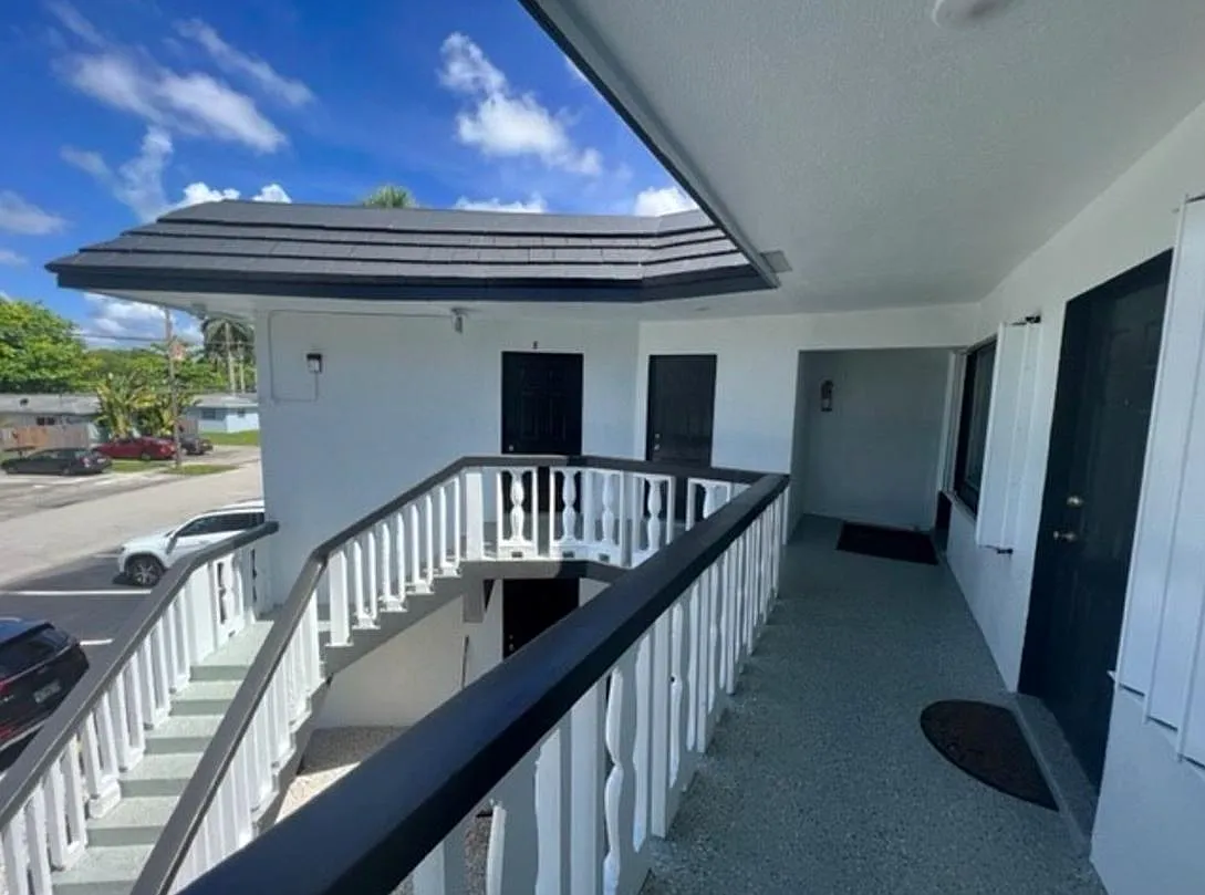 2 bed, 5732 sqft, $1,850 — Photo 3