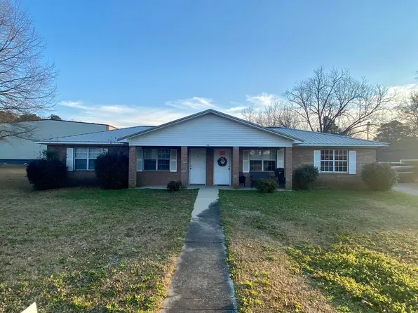203B Tarver St SE, Jacksonville, AL 36265