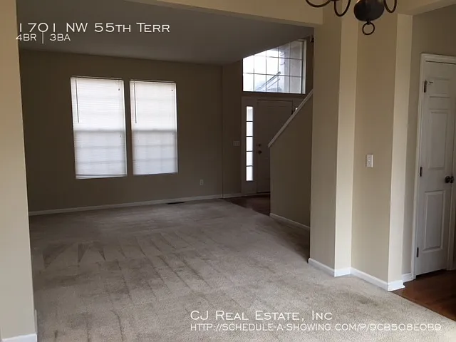 4 bed, 2.5 bath, $2,385 — Photo 2