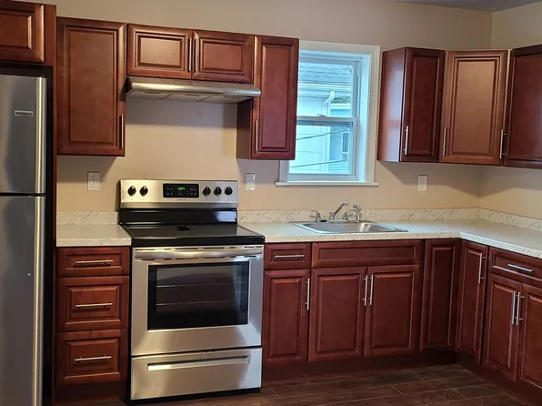 69 Summit St, Woonsocket, RI 02895
