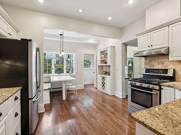 4th image of 5007 Fremont Ave S
