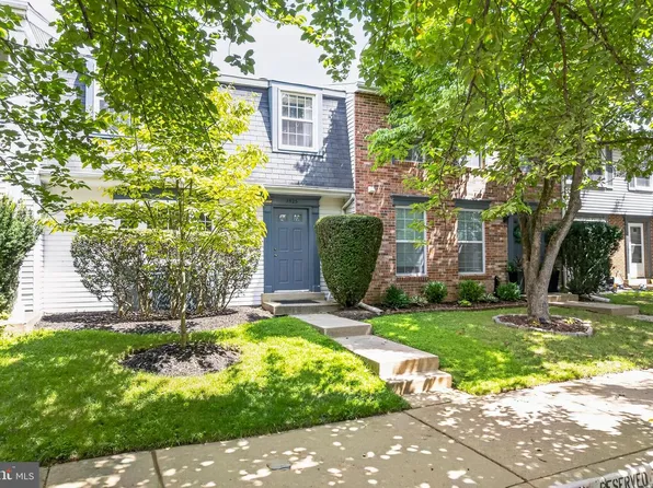 7525 Weatherby Dr, Rockville, MD 20855