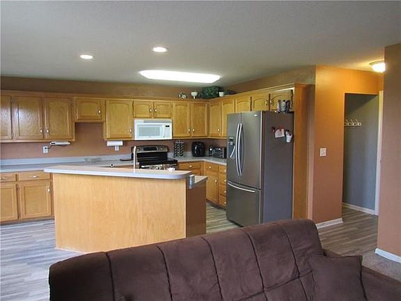 3rd image of 35100 E 271st St
