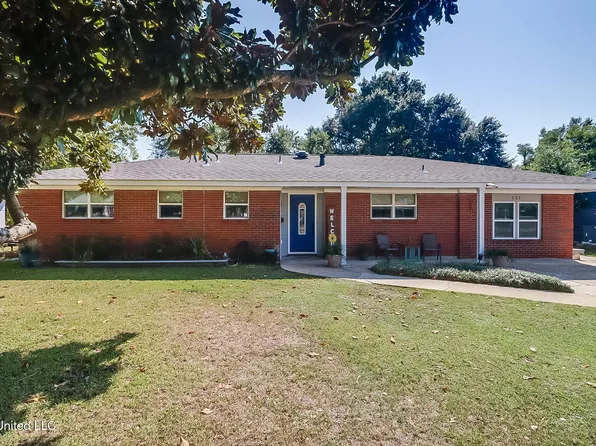 121 Woodglen Dr, Gulfport, MS 39507