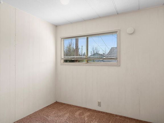 5th image of 1566 Laura St