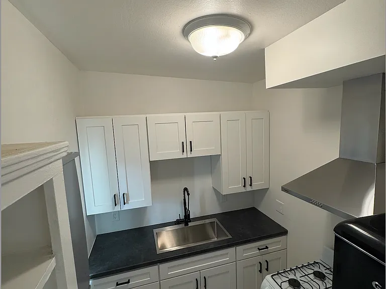 222 Chicago Ave #A — Photo 5