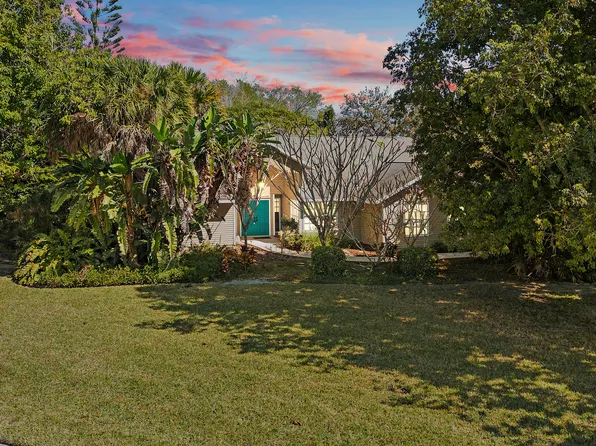 60 Brampton Ln, Naples, FL 34104