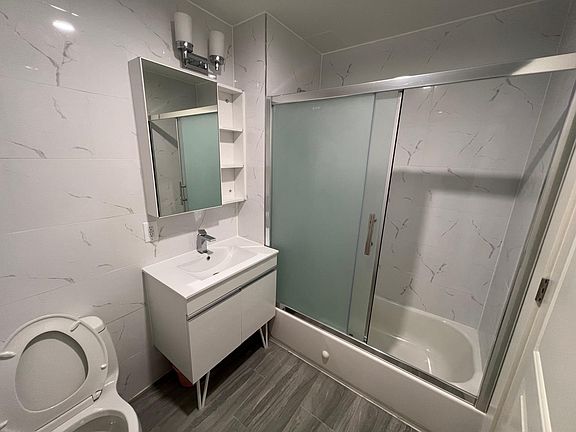 5th image of 144-27 Sanford Ave #4C
