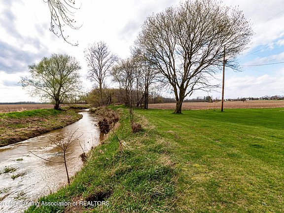 4th image of 3604 S Dewitt Rd