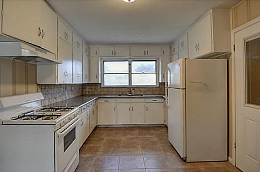5th image of 2210 Franklin Dr