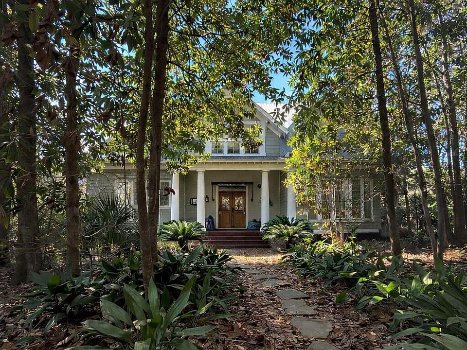 2nd image of 802 Johns Orchard Lane