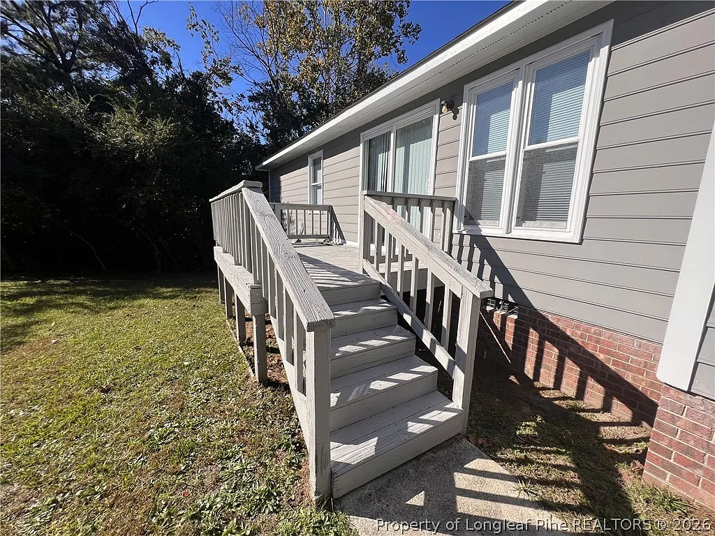 3 bed, 2.0 bath, 1105 sqft, $1,450 — Photo 3