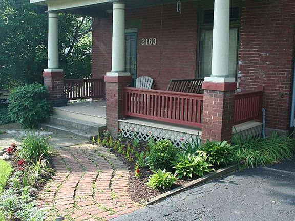 2nd image of 3163 Niles St