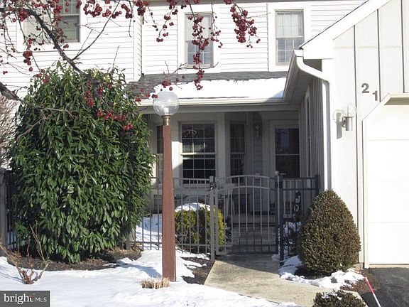 2nd image of 21 Shybrook Ct