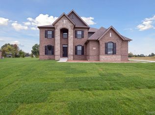 11757 Powell Ridge Ln, Washington, MI 48094