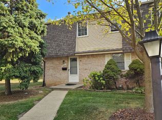 967 Kirts Blvd, Troy, MI 48084