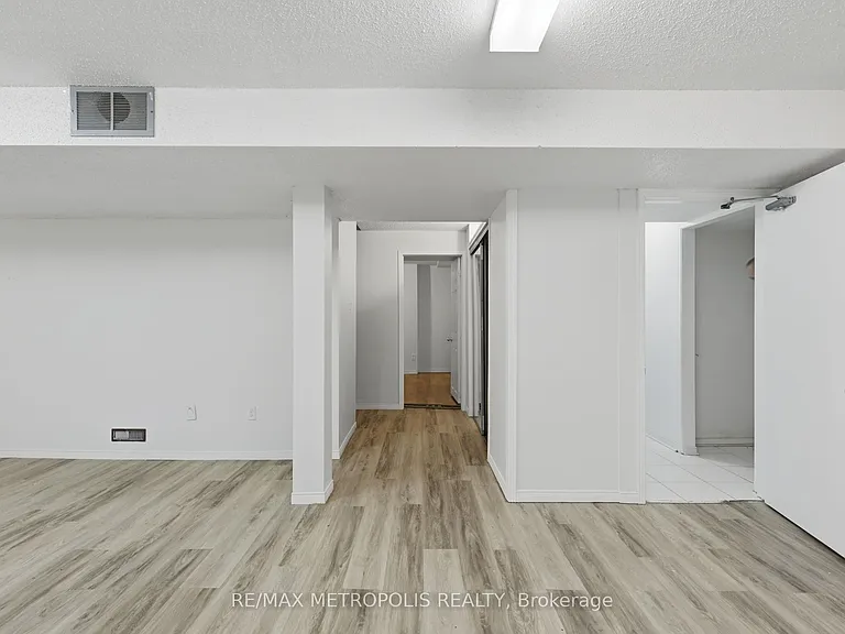 584 Strouds Ln #BASEMENT — Photo 8