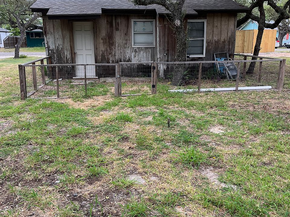 1st image of 105 S 5th St