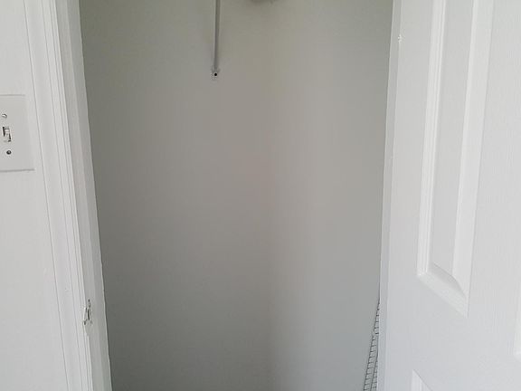 4th image of 282 2nd Ave #Upstairs